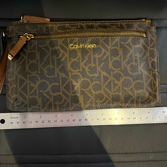 Calvin Klein Wristlet - Picture 2 of 6